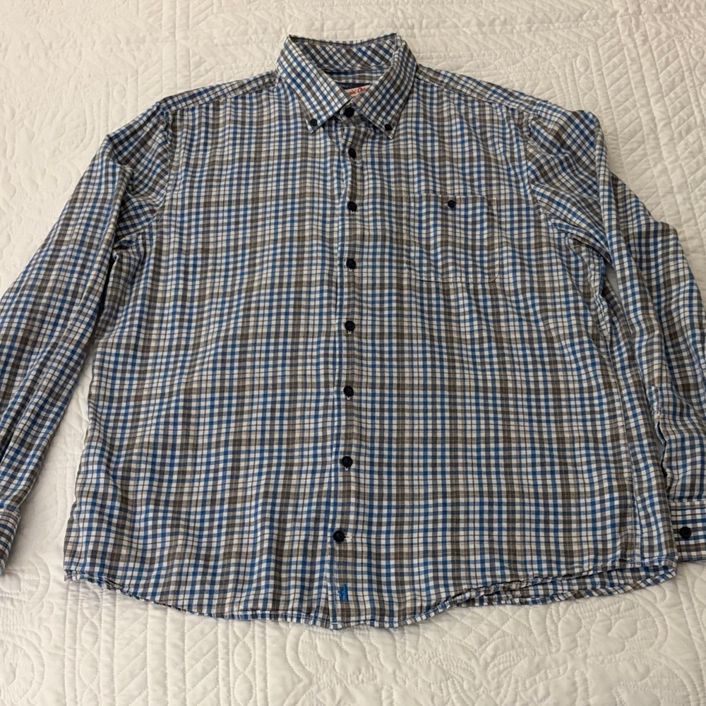 Johnnie O Hangin’ Out style Elmer button down shirt